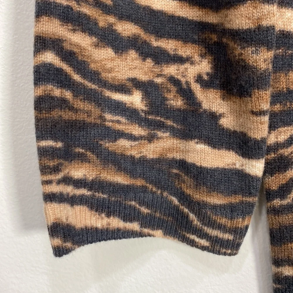 Talbots Pure Cashmere Tiger Print Sweater Women's Medium Black/Brown - Picture 4 of 9